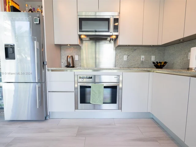 2627 S Bayshore Dr # 607, Miami FL 33133