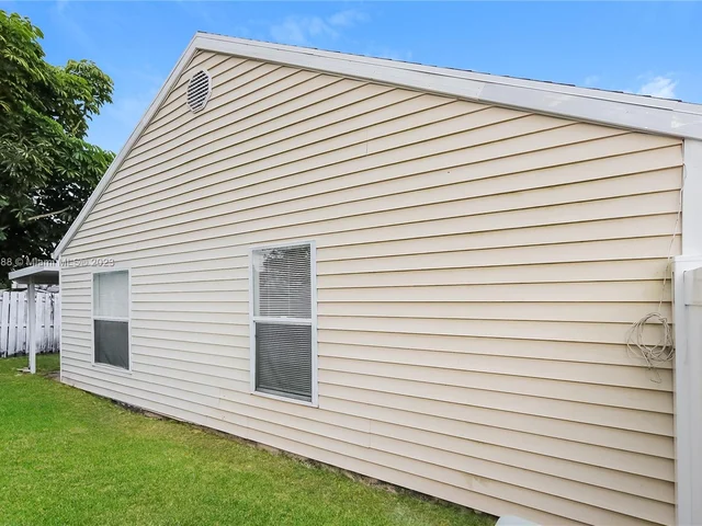 4716 Lakeside Cir # 0, West Palm Beach FL 33417