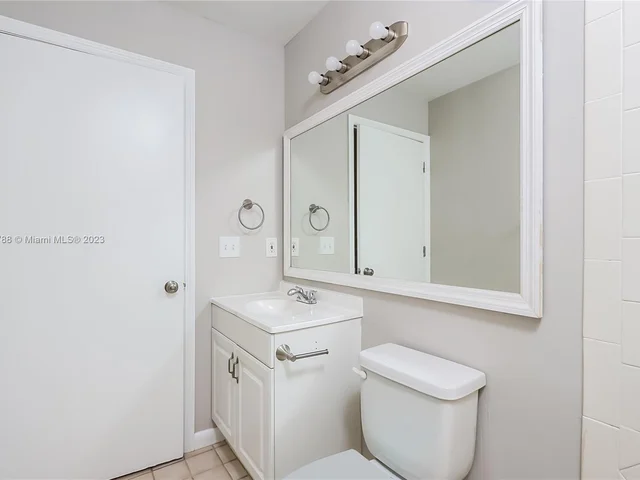 4716 Lakeside Cir # 0, West Palm Beach FL 33417