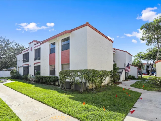 1132 N Hiatus Rd # 1132, Pembroke Pines FL 33026