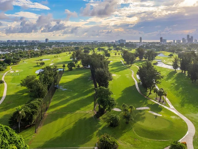 905 Fairway Dr, Miami Beach FL 33141