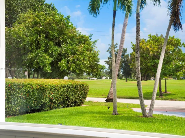 905 Fairway Dr, Miami Beach FL 33141