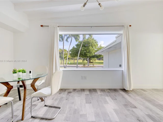 905 Fairway Dr, Miami Beach FL 33141