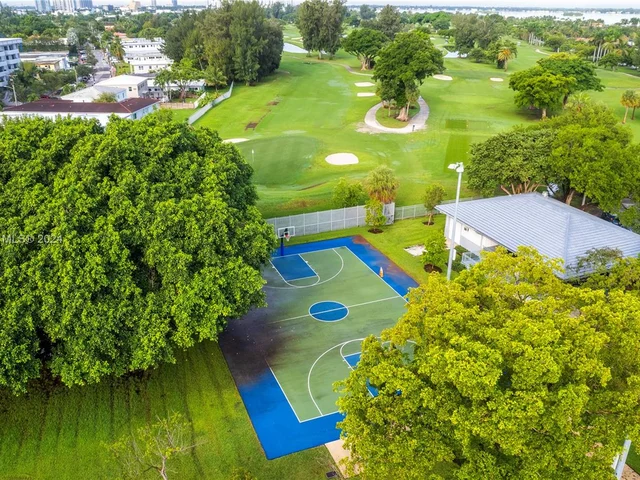 905 Fairway Dr, Miami Beach FL 33141