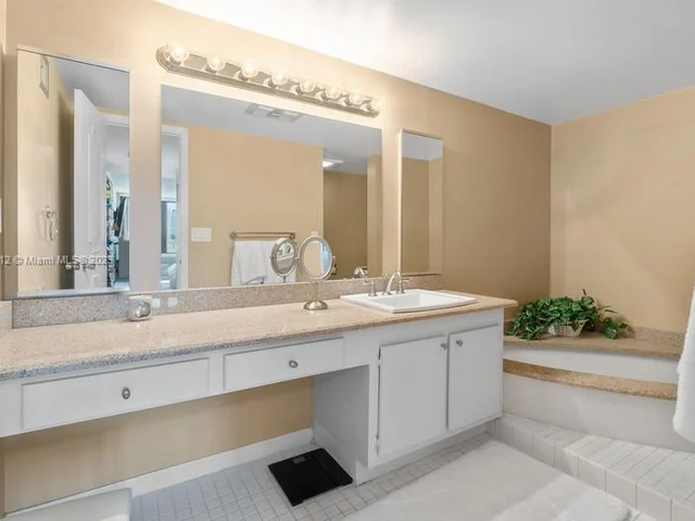 3589 S Ocean Blvd # 403, South Palm Beach FL 33480