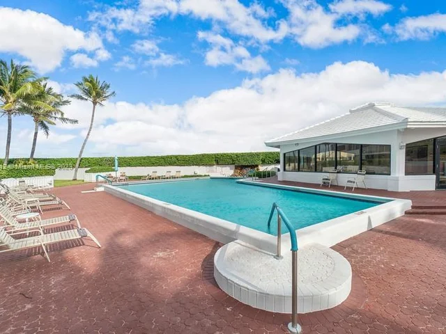 3589 S Ocean Blvd # 403, South Palm Beach FL 33480