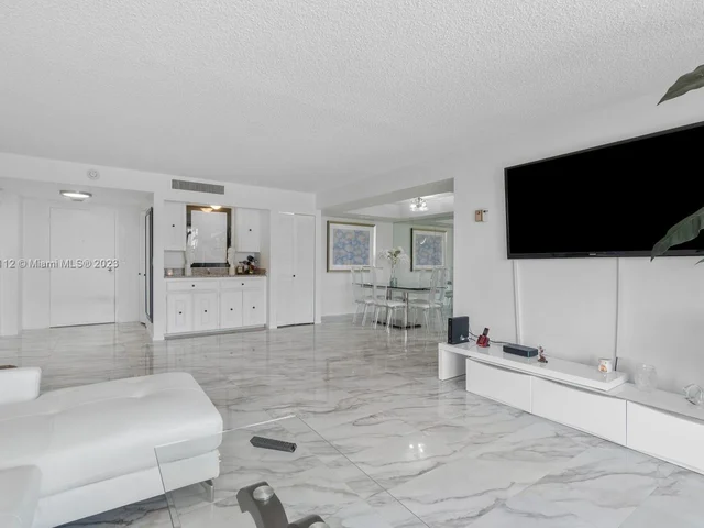 3589 S Ocean Blvd # 403, South Palm Beach FL 33480