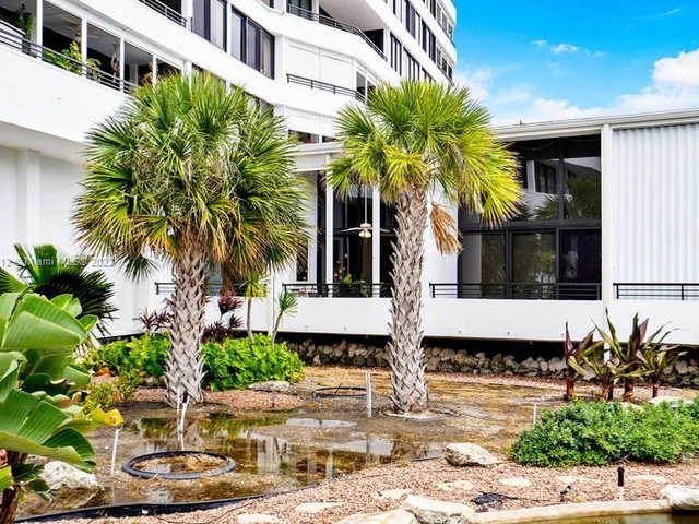 3589 S Ocean Blvd # 403, South Palm Beach FL 33480