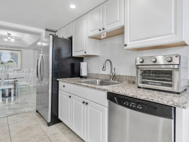 3589 S Ocean Blvd # 403, South Palm Beach FL 33480