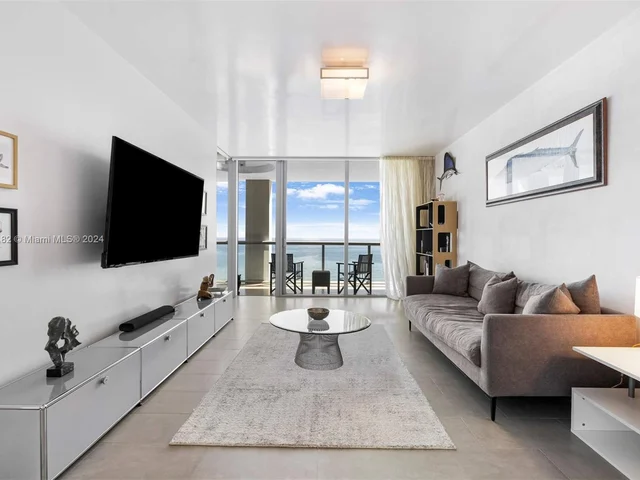 6799 Collins Ave, Miami Beach FL 33141