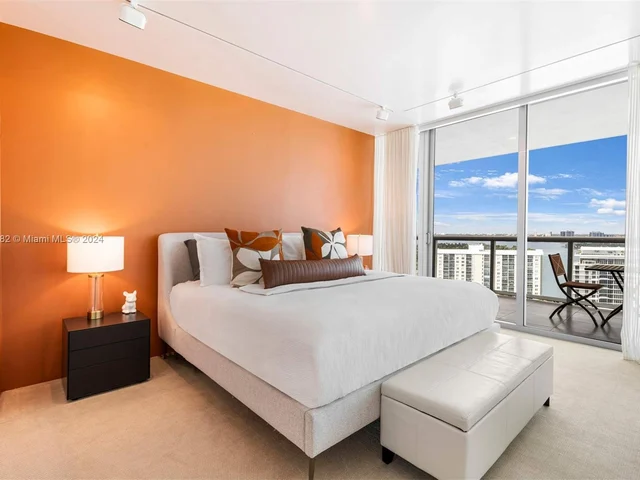 6799 Collins Ave, Miami Beach FL 33141