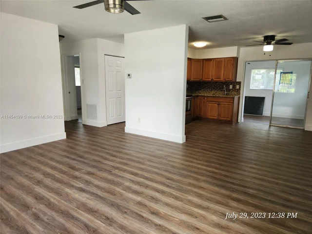 9500 NW 72nd Ct # 1, Tamarac FL 33321