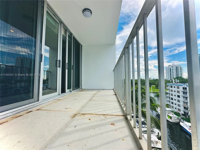 1700 NW N River Dr # 805, Miami FL 33125