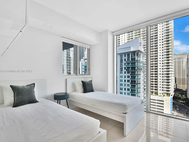 1300 Brickell Bay Dr # 1910, Miami FL 33131