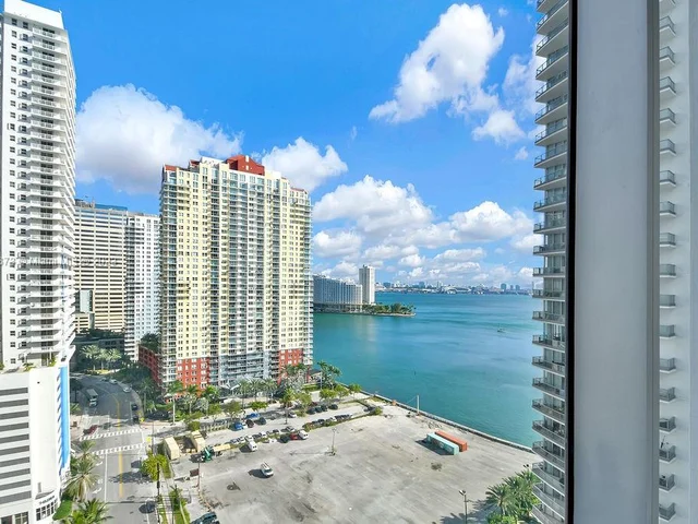 1300 Brickell Bay Dr # 1910, Miami FL 33131