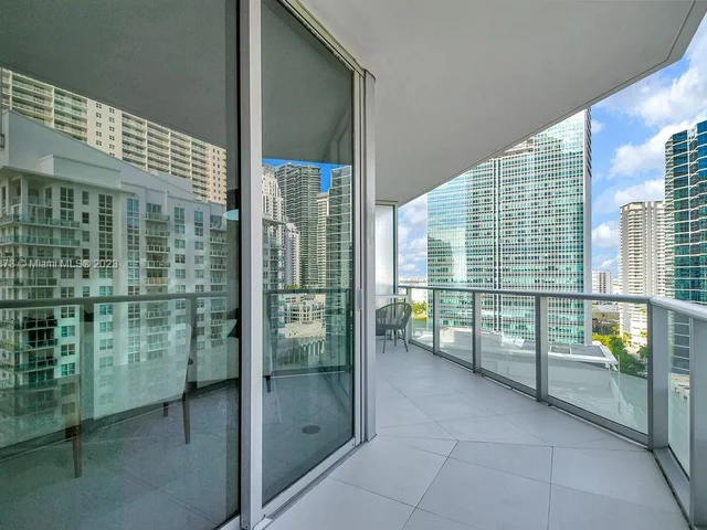 1300 Brickell Bay Dr # 1910, Miami FL 33131