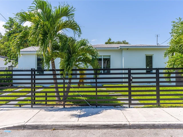 15 NW 52nd St, Miami FL 33127