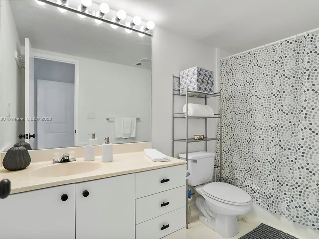 19370 Collins Ave # 708, Sunny Isles Beach FL 33160