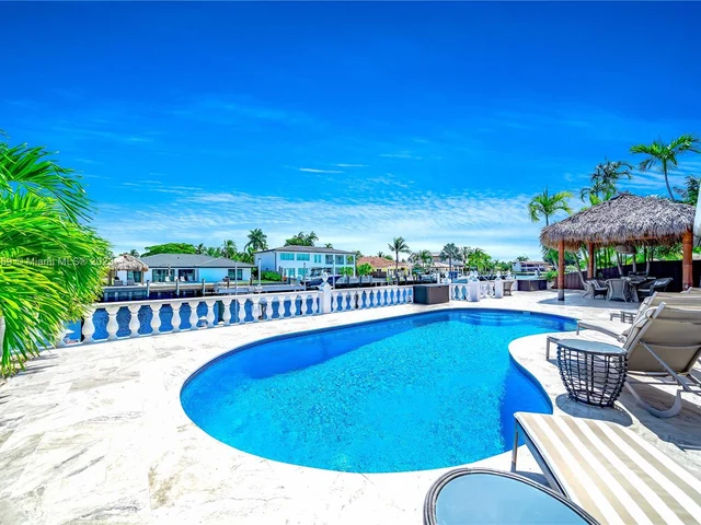 41 Castle Harbor Is, Fort Lauderdale FL 33308