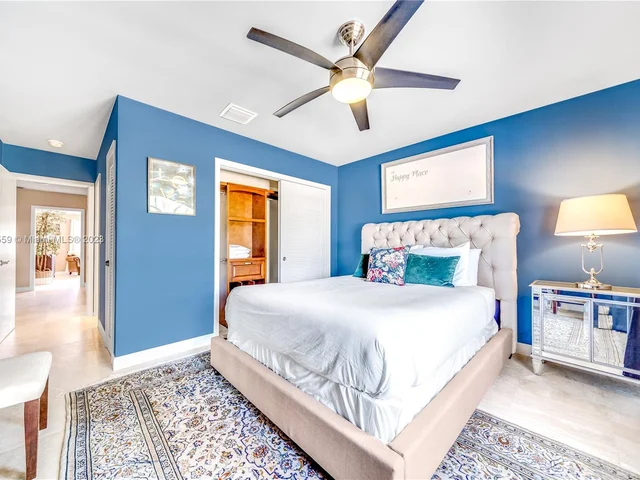 41 Castle Harbor Is, Fort Lauderdale FL 33308