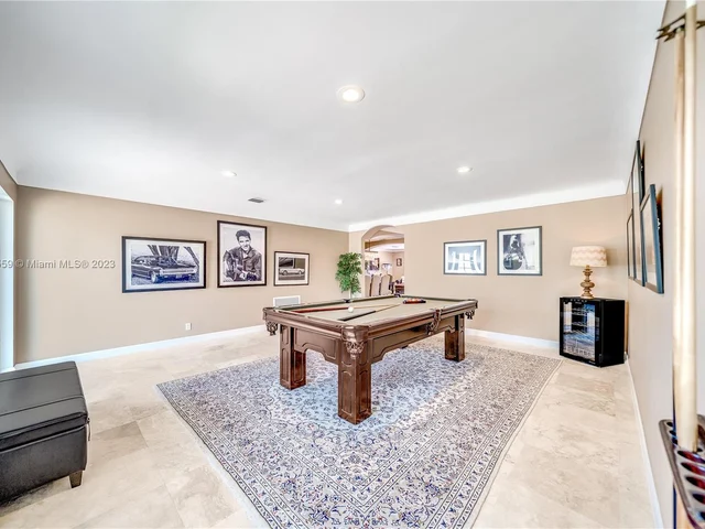 41 Castle Harbor Is, Fort Lauderdale FL 33308