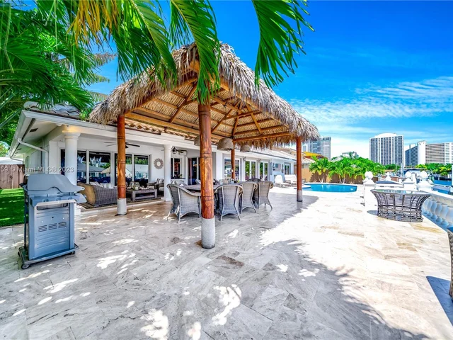 41 Castle Harbor Is, Fort Lauderdale FL 33308