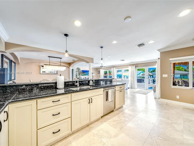 41 Castle Harbor Is, Fort Lauderdale FL 33308