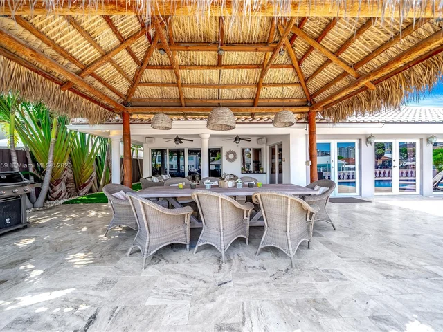 41 Castle Harbor Is, Fort Lauderdale FL 33308