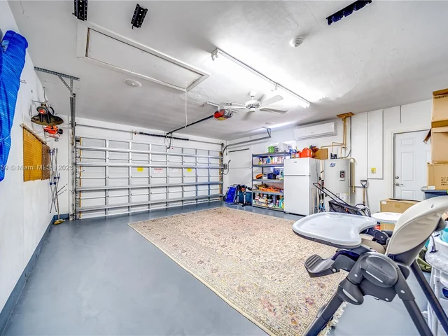 41 Castle Harbor Is, Fort Lauderdale FL 33308