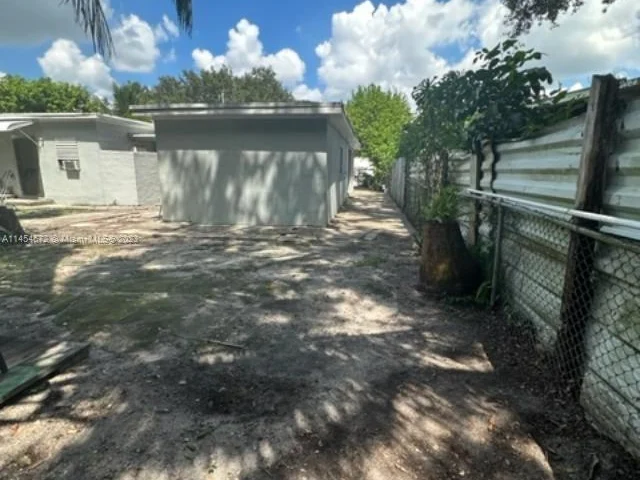 2270 NW 153rd St, Miami Gardens FL 33054