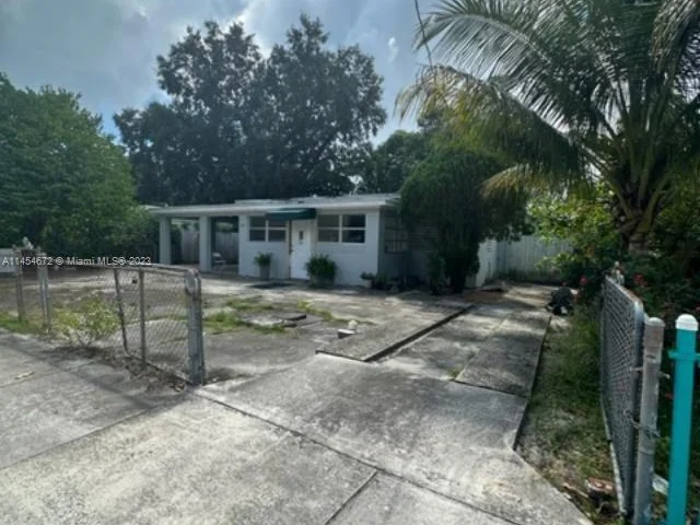 2270 NW 153rd St, Miami Gardens FL 33054