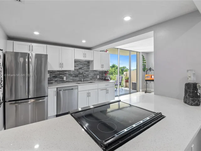 11111 Biscayne Blvd, Miami FL 33181