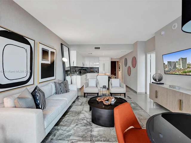 88 SW 7th St # 1408, Miami FL 33130