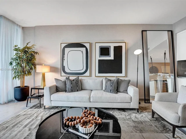 88 SW 7th St # 1408, Miami FL 33130