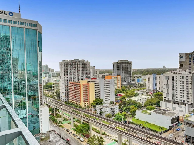 88 SW 7th St # 1408, Miami FL 33130