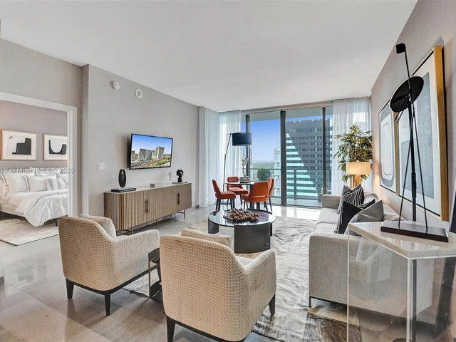 88 SW 7th St # 1408, Miami FL 33130