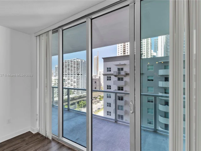 1111 SW 1 AV, Miami FL 33130