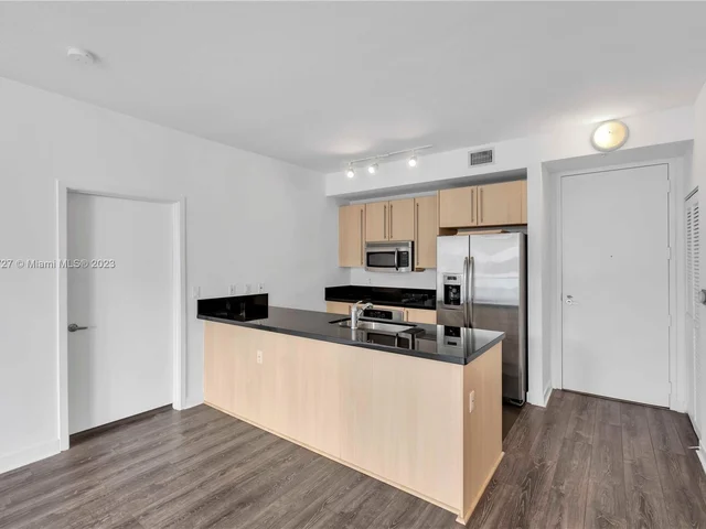 1111 SW 1 AV, Miami FL 33130