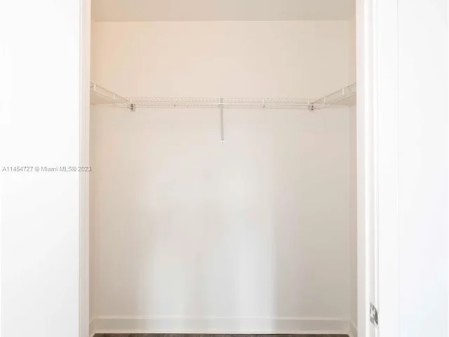 1111 SW 1 AV, Miami FL 33130