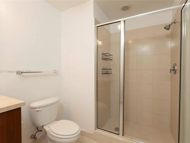 1111 SW 1 AV, Miami FL 33130