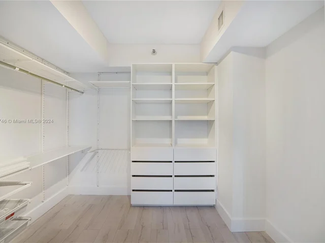 3500 Mystic Pointe Dr # 1504, Aventura FL 33180