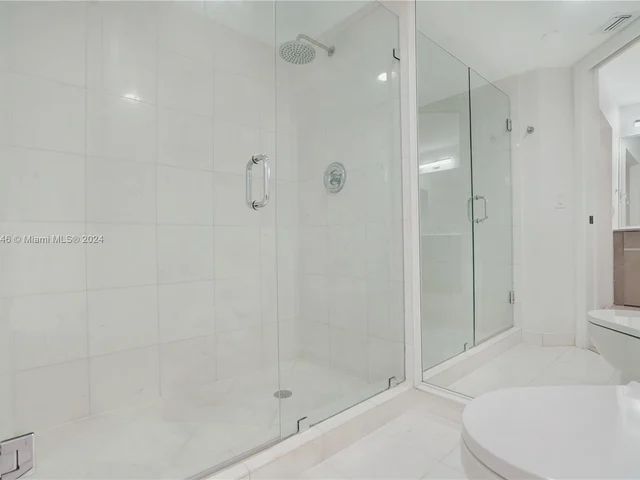 3500 Mystic Pointe Dr # 1504, Aventura FL 33180