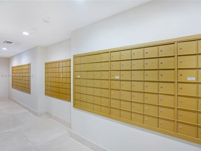 3500 Mystic Pointe Dr # 1504, Aventura FL 33180