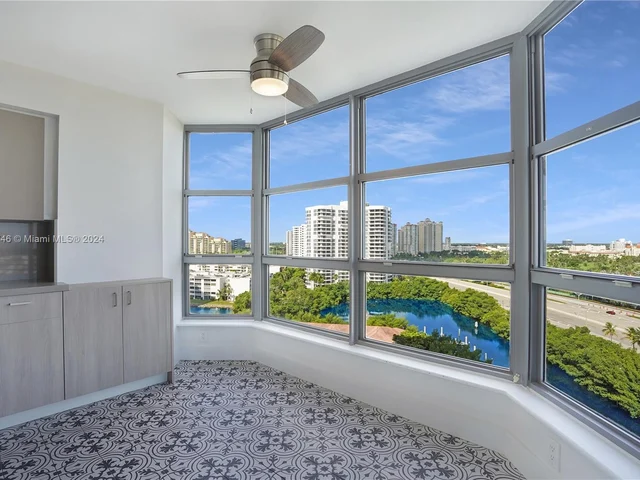 3500 Mystic Pointe Dr # 1504, Aventura FL 33180