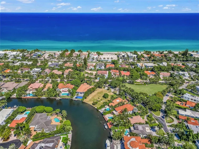 538 N Parkway Pkwy, Golden Beach FL 33160