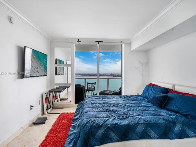 1800 N Bayshore Dr # 4105, Miami FL 33132