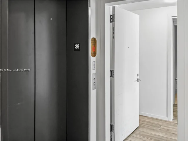 801 S Miami ave # 3904, Miami FL 33130