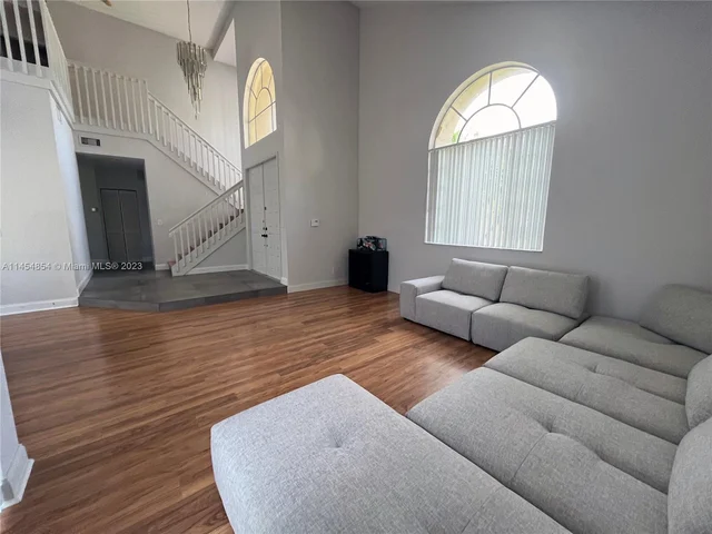 1231 NW 179th Ave, Pembroke Pines FL 33029