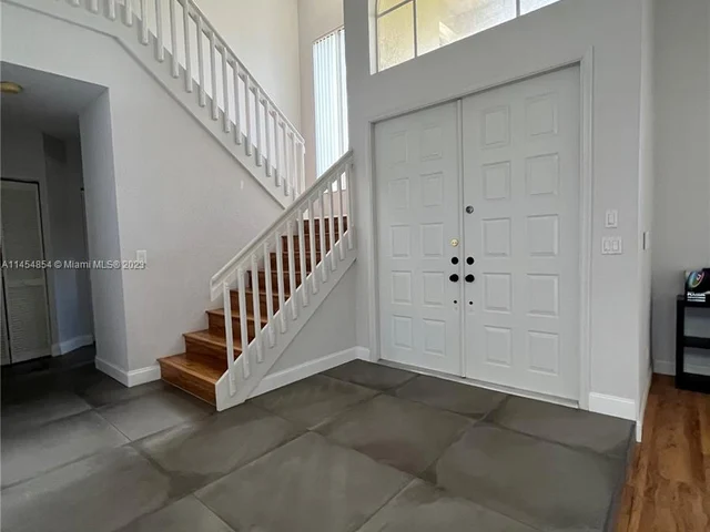 1231 NW 179th Ave, Pembroke Pines FL 33029