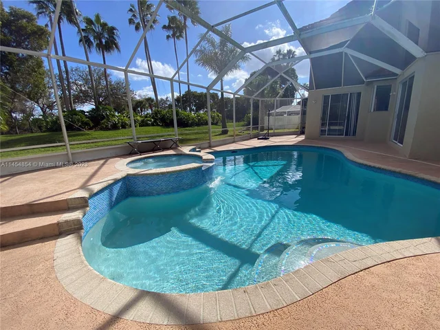 1231 NW 179th Ave, Pembroke Pines FL 33029